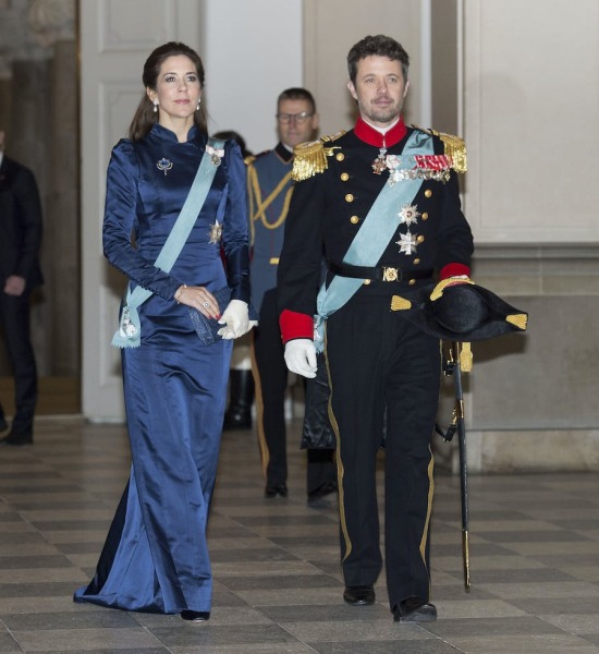 Royal Style: silk, stomachers, sapphires and plenty of sass