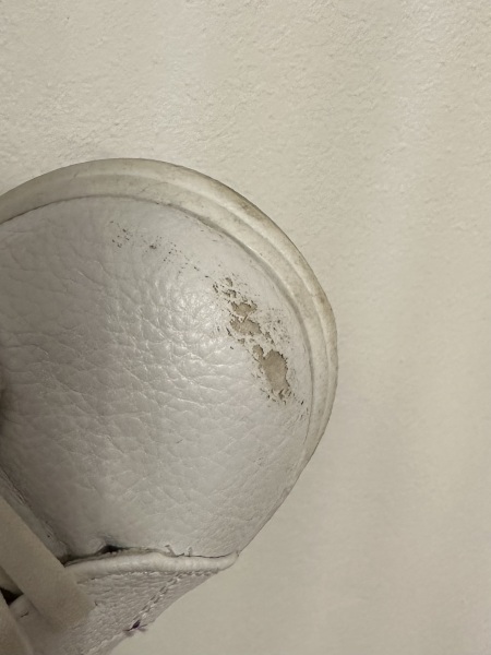 Scuffed shoes