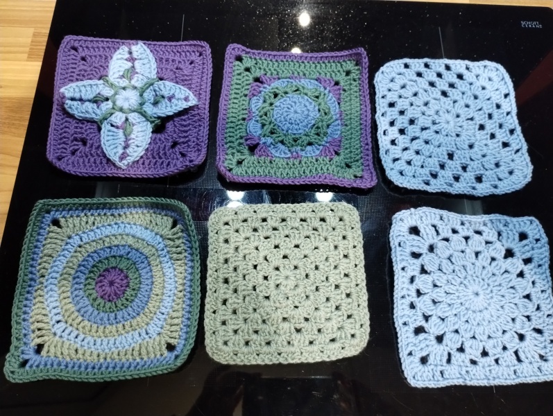 Woolly Hugs. Sad news we are afraid. Making a Blanket for lovely Mowly77's family