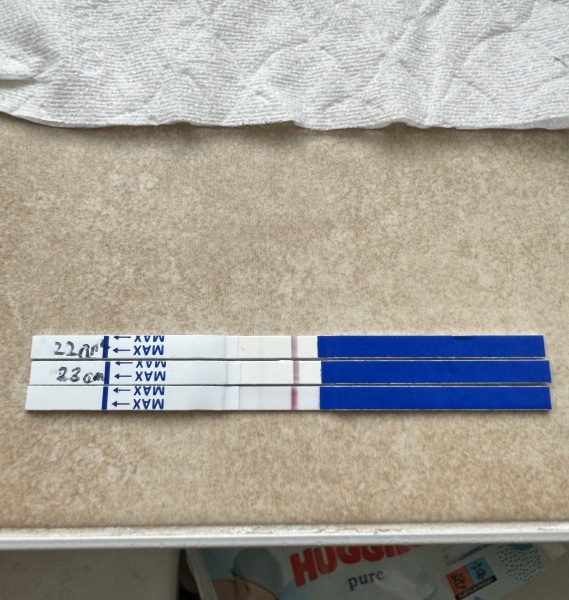 11DPO - is this a squinter?😬