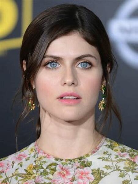 Celebs that look alike but aren't related?