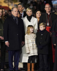 Royal Style: Tea and Tiaras - no stylish woman left behind!