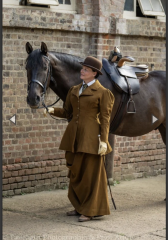 Victorian themed wedding... guests need Victorian themed clothes