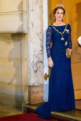 Royal Style: silk, stomachers, sapphires and plenty of sass