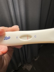 11DPO - is this a squinter?😬