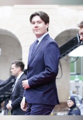 Royal Style: silk, stomachers, sapphires and plenty of sass