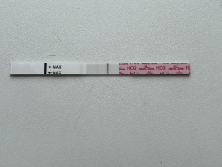 11DPO - is this a squinter?😬