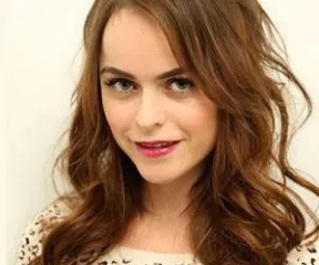 Celebs that look alike but aren't related?