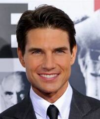 Celebs that look alike but aren't related?