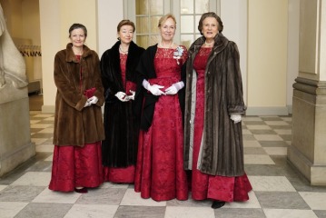 Royal Style: silk, stomachers, sapphires and plenty of sass