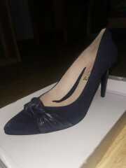 Fascinator to go with navy dress