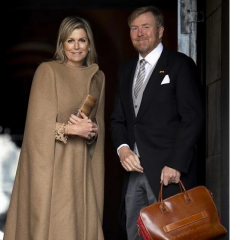 Royal Style: silk, stomachers, sapphires and plenty of sass