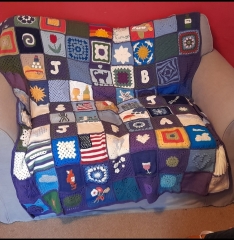 Woolly Hugs: A blanket in memory of JanH.