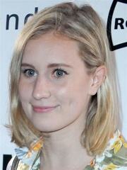 Celebs that look alike but aren't related?