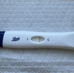 11DPO - is this a squinter?😬