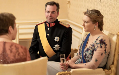 Royal Style: silk, stomachers, sapphires and plenty of sass