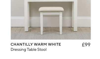 Does anyone have a vanity area? If so, pic please?