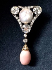 Royal Style: silk, stomachers, sapphires and plenty of sass