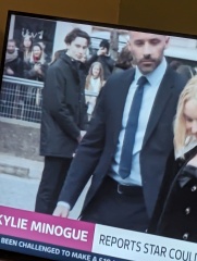 Did anyone else notice Kylie's hot security guard on GMB?