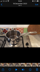 Do your saucepans do this? Or am I being 'gaslit'? (pics)