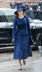 Royal Style: silk, stomachers, sapphires and plenty of sass