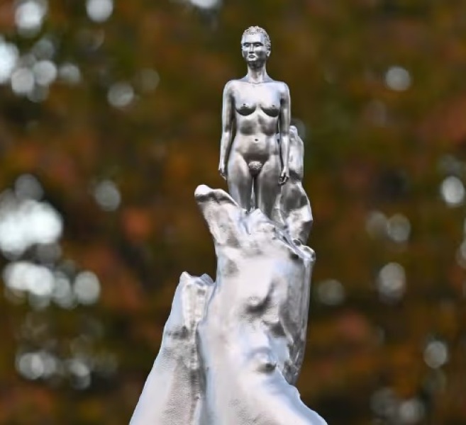 Voting on the Fourth Plinth sculpture - artwork about women's history/suffrage