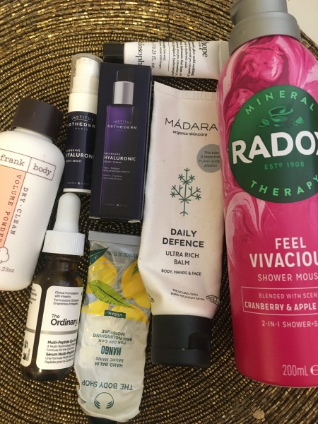 Feel the temptation to indulge in beauty treats? Is your collection overflowing with treasures? Come unite with fellow beauty enthusiasts in this lovely group!