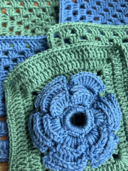 Woolly Hugs. Sad news we are afraid. Making a Blanket for lovely Mowly77's family