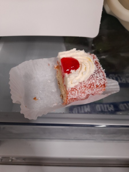 To roll my eyes over cake drama
