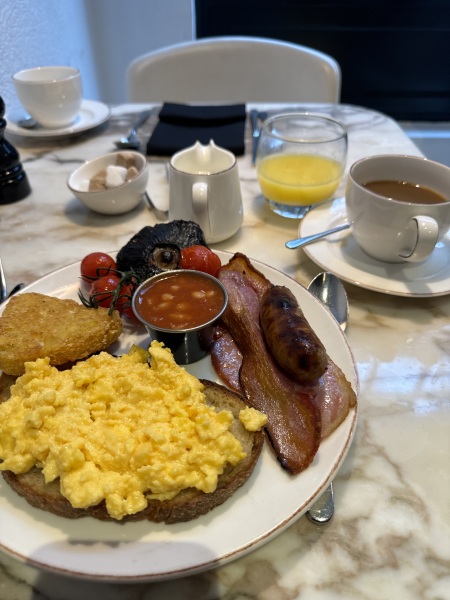 Cancer Support Thread 92 - Christmas Happy Hour at the Patience Inn 7pm tonight 🎄