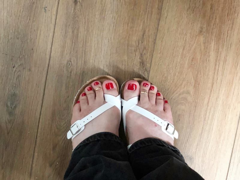 What's the best colour for toe nails?
