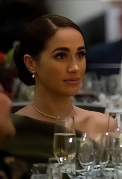 Meghan, Duchess of Sussex spotted out and about, part 3