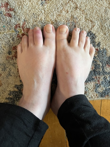 The doctor doesn't know what's wrong with my foot