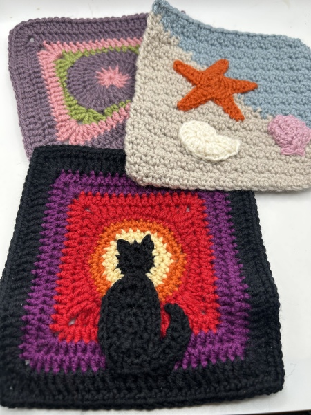 Woolly Hugs. Sad news we are afraid. Making a Blanket for lovely Mowly77's family
