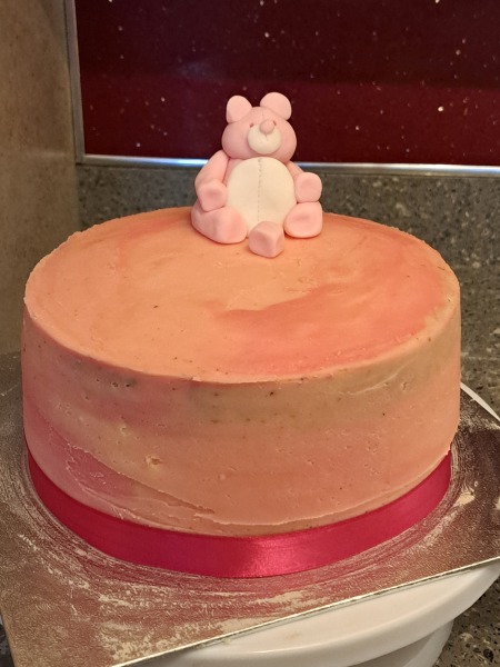 Amateur baker- please help me make this cake look nice!