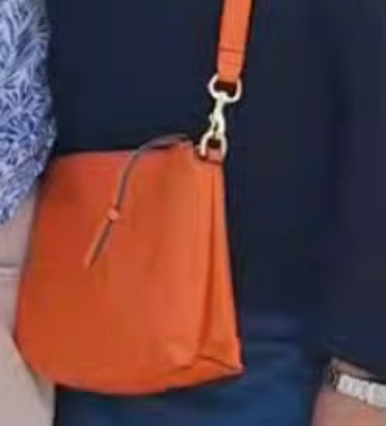 Crossbody bag for travel