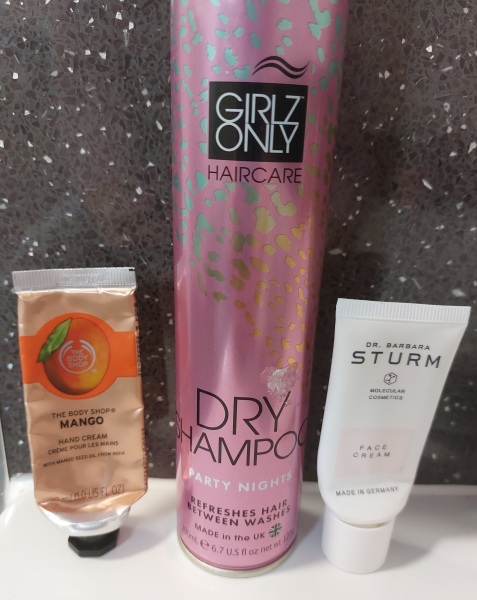 Feel the temptation to indulge in beauty treats? Is your collection overflowing with treasures? Come unite with fellow beauty enthusiasts in this lovely group!