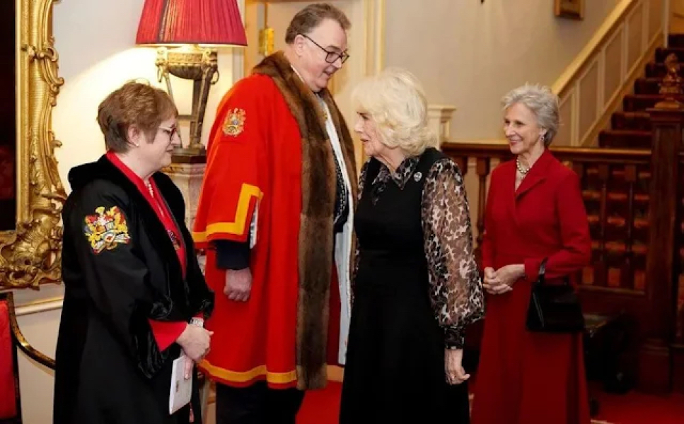 Royal Style: Tea and Tiaras - no stylish woman left behind!