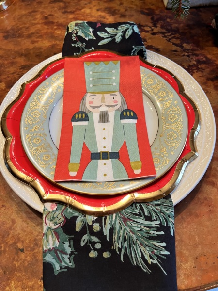 The Only True Dinner Plates Are White