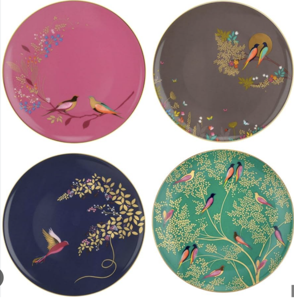 The Only True Dinner Plates Are White