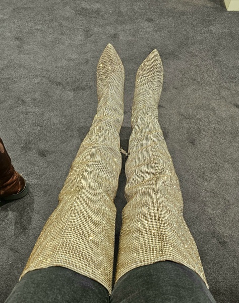 Cancer Support Thread 92 - Christmas Happy Hour at the Patience Inn 7pm tonight 🎄