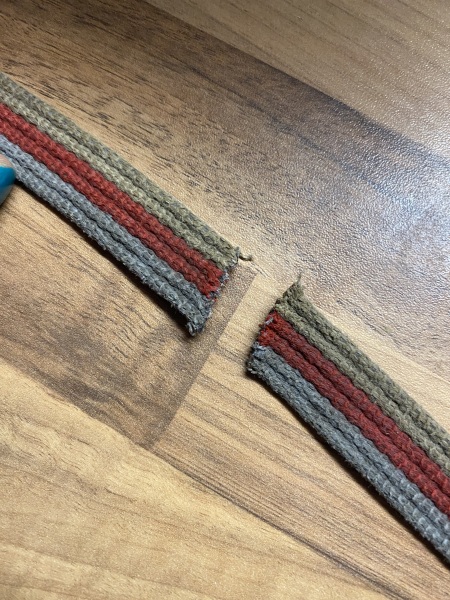To ask for your help solving my weird dog lead mystery?