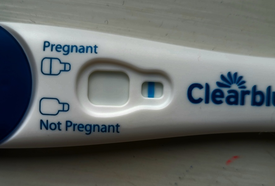 10dpo faint positive or line eyes?