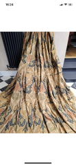 Which colour curtains?