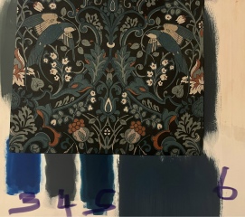 What colour to complement this wallpaper?