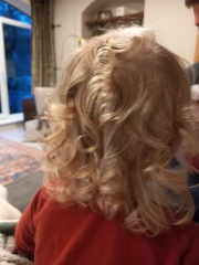 Baby curls or curls