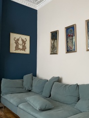 Which colour curtains?