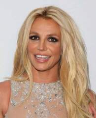 What is with this new 'Joker style' mouth trend?..