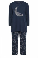 Does anyone wear proper old school nightdresses?