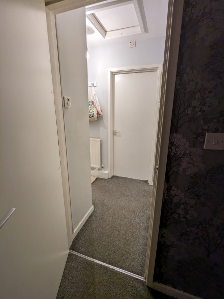 Pale yellow walls, what colour flooring?